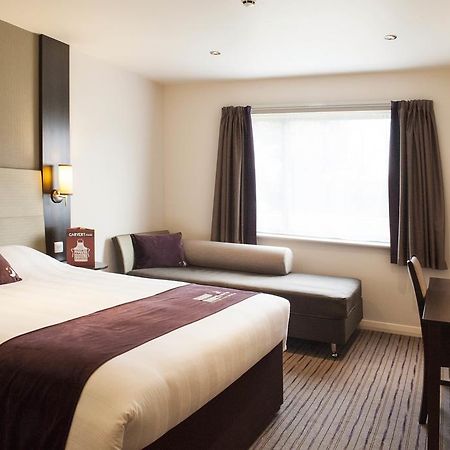 Premier Inn Bodmin Extérieur photo