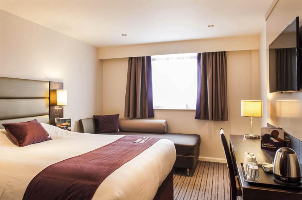 Premier Inn Bodmin Extérieur photo