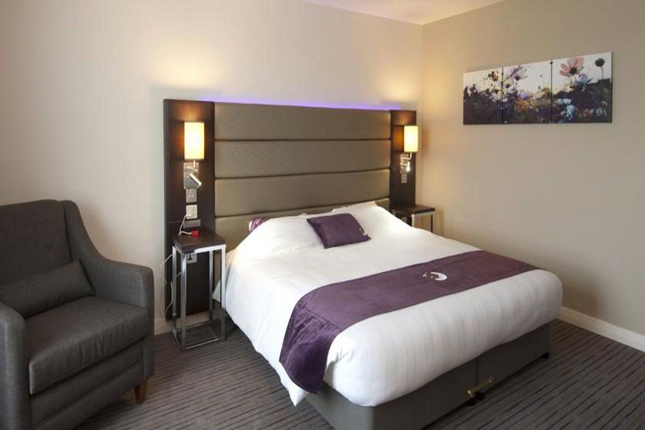 Premier Inn Bodmin Extérieur photo