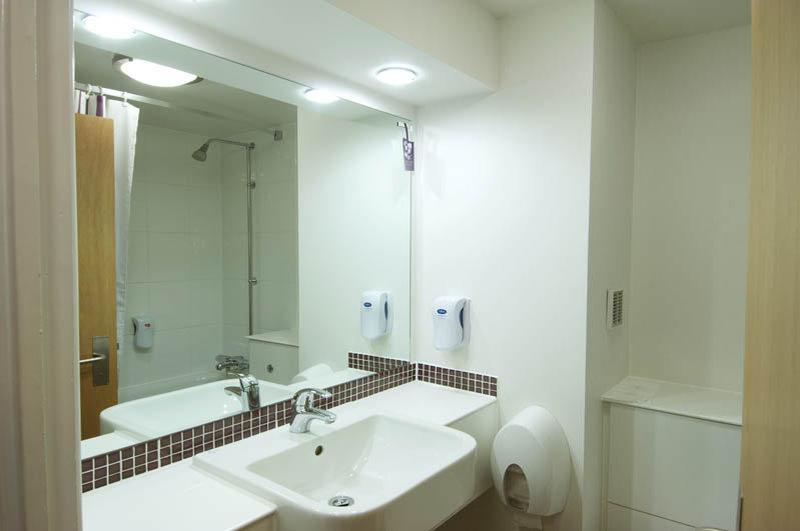 Premier Inn Bodmin Extérieur photo